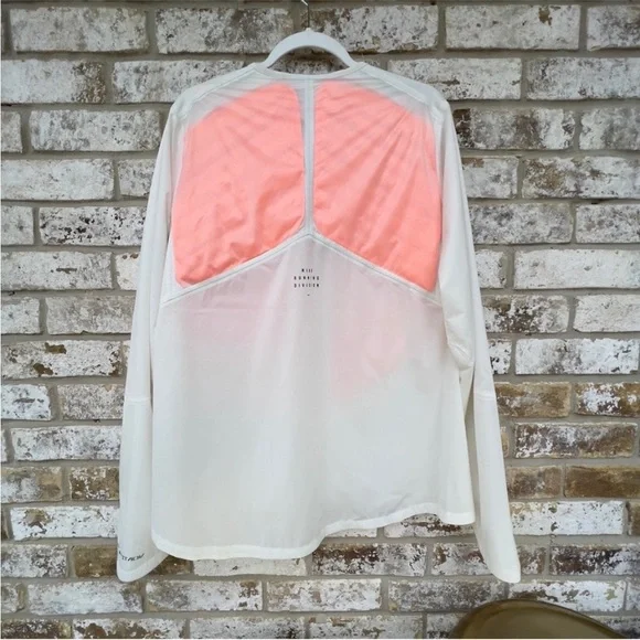 Nike Storm-FIT ADV Running Division Packable Jacket​ - Picture 4 of 9